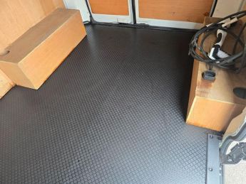 MAXUS EDELIVER 3 35kWh Electric Van in White with 65,300 miles, 1 owner, ULEZ com