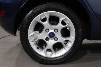 FORD FIESTA 1.4 Zetec Hatchback 5dr Petrol Automatic (154 g/km, 94 bhp)