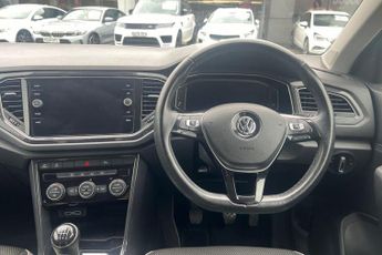 VOLKSWAGEN T-ROC 1.5 TSI EVO SEL SUV 5dr Petrol Manual Euro 6 (s/s) (150 ps) 8in 
