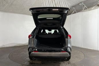 TOYOTA RAV4 2.5 VVT-h Dynamic SUV 5dr Petrol Hybrid CVT Euro 6 (s/s) (218 ps