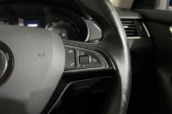 SKODA OCTAVIA 2.0 TDI SE Technology Euro 6 (s/s) 5dr 150 BHP Touchscreen, Andr