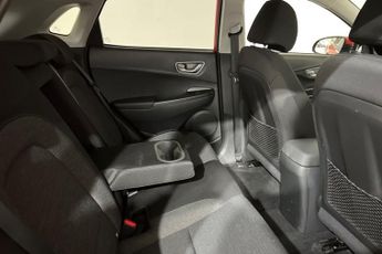 HYUNDAI KONA 64kWh Premium SUV 5dr Electric Auto (7kW Charger) (204 ps) 1 Pre