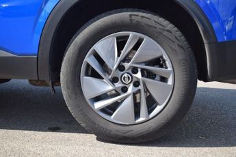 NISSAN QASHQAI 1.3 DIG-T MHEV Acenta Premium SUV 5dr Petrol Hybrid XTRON Euro 6