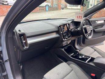 VOLVO XC40 1.5h T4 Recharge 10.7kWh Plus SUV 5dr Petrol Plug-in Hybrid Auto