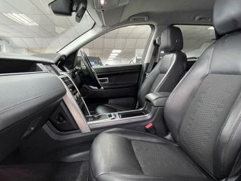 LAND ROVER DISCOVERY SPORT 2.0 TD4 SE SUV 5dr Diesel Auto 4WD Euro 6 (s/s) (180 ps)