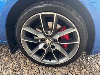 SKODA OCTAVIA 2.0 TDI vRS Hatchback 5dr Diesel DSG Euro 6 (s/s) (184 ps)