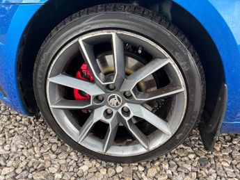 SKODA OCTAVIA 2.0 TDI vRS Hatchback 5dr Diesel DSG Euro 6 (s/s) (184 ps)