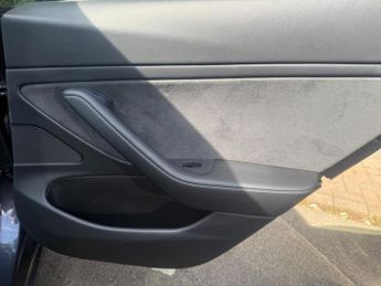 TESLA Model 3 (Dual Motor) Long Range Saloon 4dr Electric Auto 4WDE (346 ps)