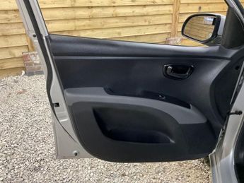 HYUNDAI I10 1.2 Active Hatchback 5dr Petrol Auto Euro 5 (85 bhp)
