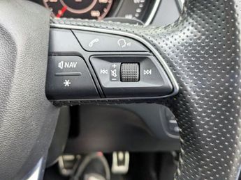AUDI Q5 2.0 TDI QUATTRO S LINE 5d 188 BHP