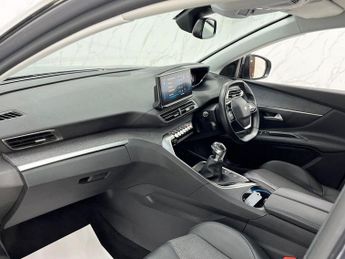 PEUGEOT 3008 1.2 PureTech Allure Premium SUV 5dr Petrol Manual Euro 6 (s/s) (