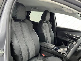 PEUGEOT 3008 1.2 PureTech Allure Premium SUV 5dr Petrol Manual Euro 6 (s/s) (