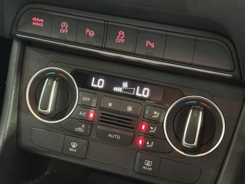 AUDI Q3 2.0 TDI SE SUV 5dr Diesel S Tronic quattro Euro 6 (s/s) (150 ps)