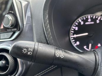 NISSAN JUKE 1.0 DIG-T N-Connecta SUV 5dr Petrol DCT Auto Euro 6 (s/s) (114 p
