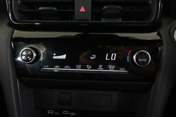 TOYOTA YARIS CROSS 1.5 VVT-h Design E-CVT Euro 6 (s/s) 5dr