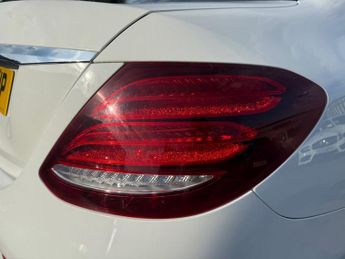 MERCEDES-BENZ E-CLASS 2.0 E220d AMG Line Saloon 4dr Diesel G-Tronic+ Euro 6 (s/s) (194
