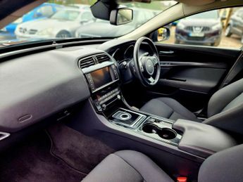 JAGUAR XE 2.0 GTDi SE Saloon 4dr Petrol Auto Euro 6 (s/s) (200 ps)