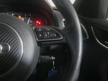 AUDI Q3 2.0 TDI S line Plus SUV 5dr Diesel S Tronic quattro Euro 5 (s/s)