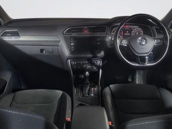 VOLKSWAGEN TIGUAN 2.0 TDI SEL SUV 5dr Diesel DSG Euro 6 (s/s) (150 ps)