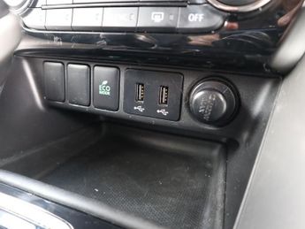 MITSUBISHI ECLIPSE CROSS 1.5T GPF 3 SUV 5dr Petrol CVT Euro 6 (s/s) (163 ps)