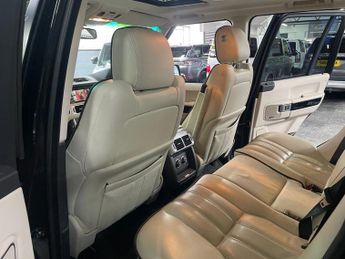 LAND ROVER RANGE ROVER 4.4 TD V8 Westminster SUV 5dr Diesel Auto 4WD Euro 5 (313 bhp)