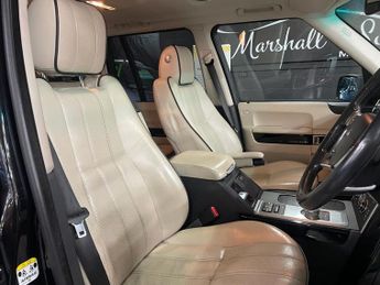 LAND ROVER RANGE ROVER 4.4 TD V8 Westminster SUV 5dr Diesel Auto 4WD Euro 5 (313 bhp)