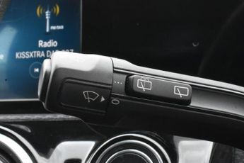 MERCEDES-BENZ A-CLASS 1.5 A180d SE Hatchback 5dr Diesel 7G-DCT Euro 6 (s/s) (116 ps)