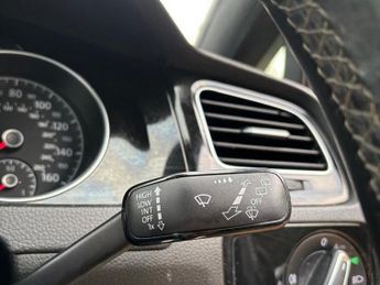 VOLKSWAGEN GOLF 2.0 TDI R-Line Hatchback 5dr Diesel DSG Euro 6 (s/s) (150 ps)