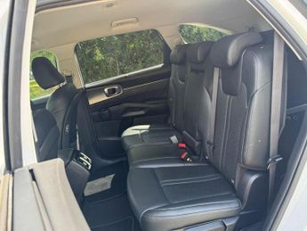 KIA SORENTO 1.6 h T-GDi 3 SUV 5dr Petrol Hybrid Auto AWD Euro 6 (s/s) (226 b