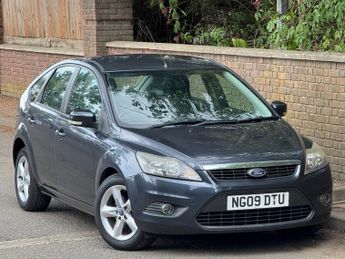 FORD FOCUS 1.6 Zetec Hatchback 5dr Petrol Manual (161 g/km, 99 bhp)