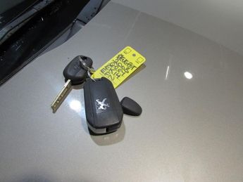 PEUGEOT 2008 1.6 e-HDi Active SUV 5dr Diesel EGC Euro 5 (s/s) (92 ps)