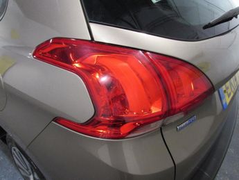 PEUGEOT 2008 1.6 e-HDi Active SUV 5dr Diesel EGC Euro 5 (s/s) (92 ps)