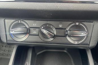 SKODA KAMIQ 1.0 TSI SE SUV 5dr Petrol DSG Euro 6 (s/s) (110 ps) Low Mileage,