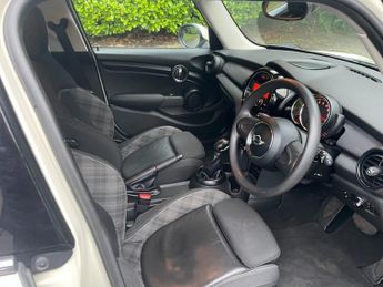 MINI HATCH COOPER 1.5 COOPER 5d 134 BHP