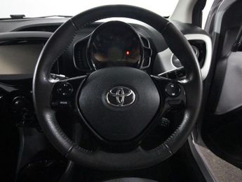 TOYOTA AYGO 1.0 VVT-i x-pression Hatchback 3dr Petrol Manual Euro 5 Euro 5 (