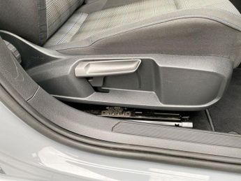 VOLKSWAGEN GOLF 1.4 TSI 13kWh GTE Hatchback 5dr Petrol Plug-in Hybrid DSG Euro 6