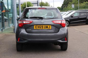 TOYOTA YARIS 1.5 VVT-i Icon Tech Hatchback 5dr Petrol Manual Euro 6 (111 ps)