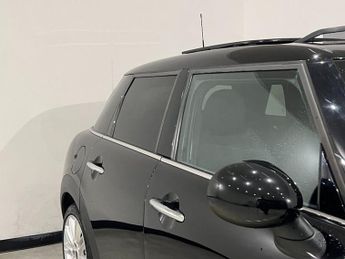 MINI HATCH 1.5 Cooper Hatchback 5dr Petrol Steptronic Euro 6 (s/s) (136 ps)