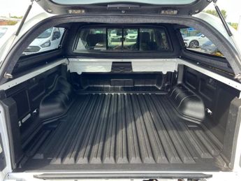 VOLKSWAGEN AMAROK 2.0 TDI Life Pickup Double Cab 4dr Diesel Auto 4Motion Euro 6 (s