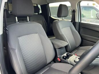 VOLKSWAGEN AMAROK 2.0 TDI Life Pickup Double Cab 4dr Diesel Auto 4Motion Euro 6 (s