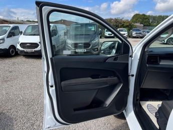 VOLKSWAGEN AMAROK 2.0 TDI Life Pickup Double Cab 4dr Diesel Auto 4Motion Euro 6 (s