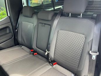 VOLKSWAGEN AMAROK 2.0 TDI Life Pickup Double Cab 4dr Diesel Auto 4Motion Euro 6 (s