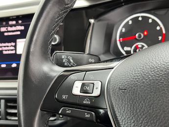 VOLKSWAGEN POLO 1.0 EVO SE Tech Edition Hatchback 5dr Petrol Manual Euro 6 (s/s)