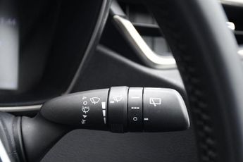 TOYOTA COROLLA 1.8 VVT-h Icon Touring Sports CVT Euro 6 (s/s) 5dr
