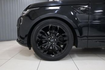LAND ROVER RANGE ROVER SPORT 3.0 SD V6 HSE SUV 5dr Diesel Auto 4WD Euro 6 (s/s) (306 ps)