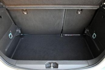 VAUXHALL CORSA 1.4i SE 5 DOOR AUTO 89 BHP (EURO 6)