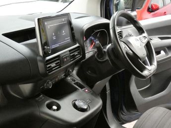 VAUXHALL COMBO LIFE 1.2 Turbo SE XL MPV 5dr Petrol Auto Euro 6 (s/s) (7 Seat) (130 p