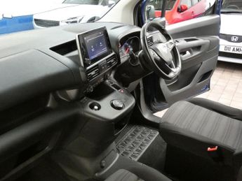 VAUXHALL COMBO LIFE 1.2 Turbo SE XL MPV 5dr Petrol Auto Euro 6 (s/s) (7 Seat) (130 p