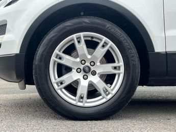 LAND ROVER RANGE ROVER EVOQUE 2.2 SD4 Pure SUV 5dr Diesel Auto 4WD Euro 5 (s/s) (190 ps)