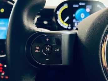 MINI Electric Hatch Cooper SE 32.6kWh Level 2 Hatchback 3dr Electric Auto (184 ps)
